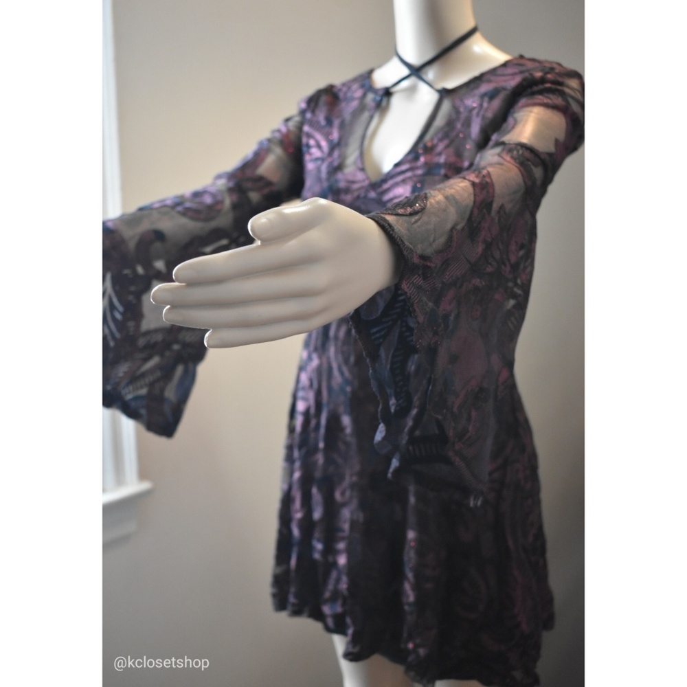 🔵SOLD - NWT | Maroon Bell-Sleeve Skater Dress (S) - Picture 5 of 8